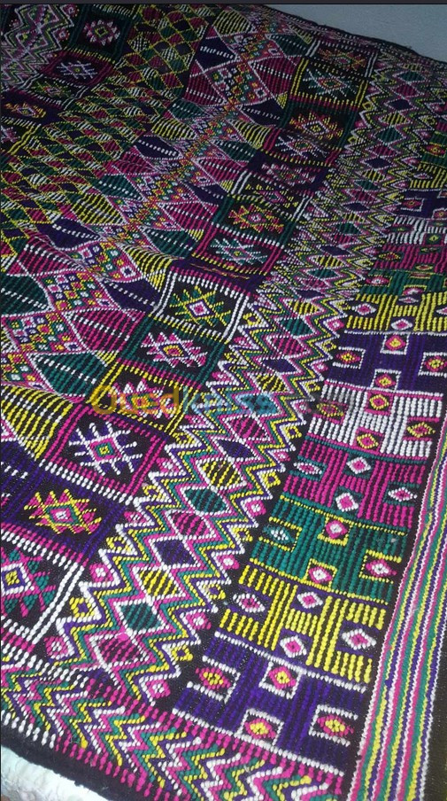 Tapis traditionnel kabyle pure laine (Taavatt) 