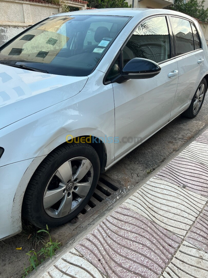 Volkswagen Golf 7 2015 Trendline +