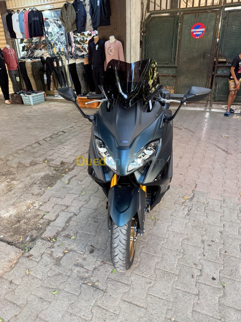 Yamaha Tmax 562 tech max 2023