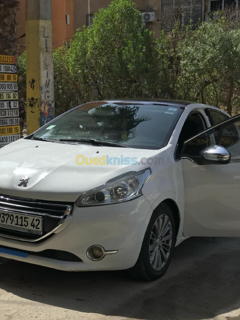 Peugeot 208 2015 Allure Facelift