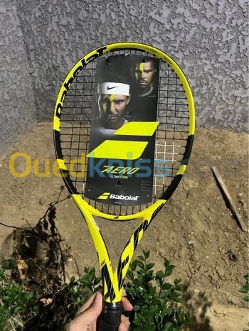 Raquette de tennis Babolat Pure Aero 300 gramme manche 03