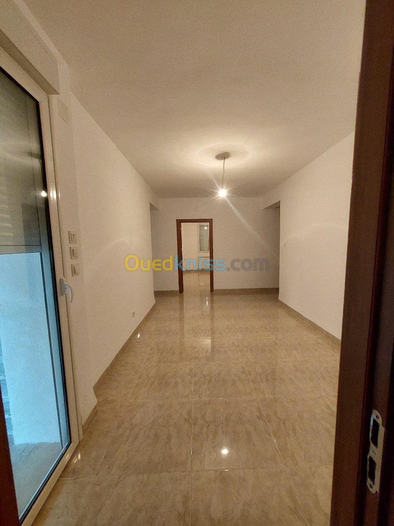 Location Appartement F5 Alger Bir mourad rais