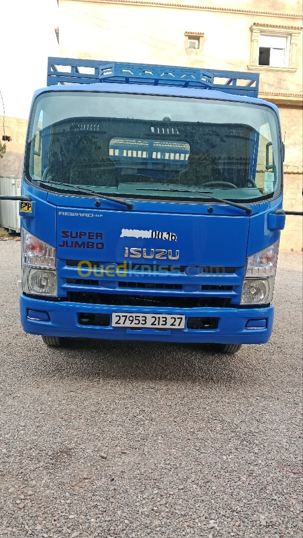 Isuzu Isuzu 2013