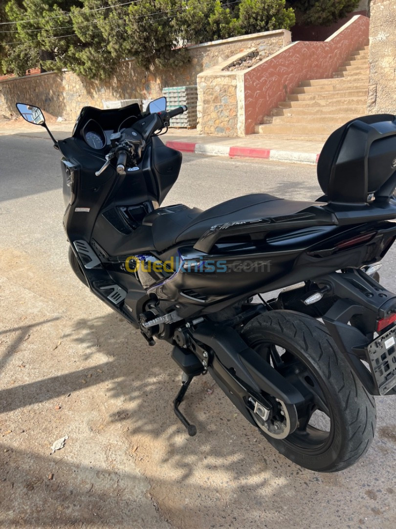 Yamaha Tmax 560 tech max 2021