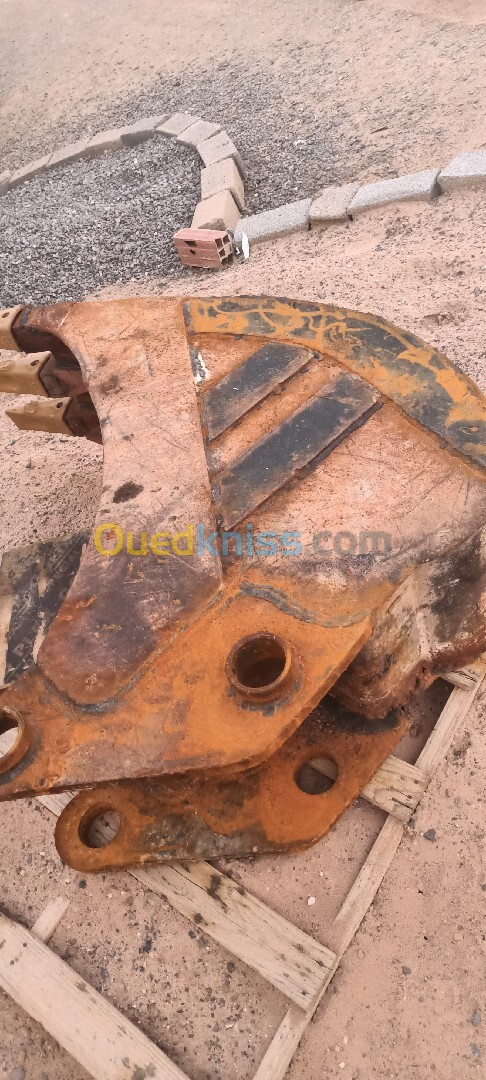 ڨودي 40 Godet hyundai 220 2024