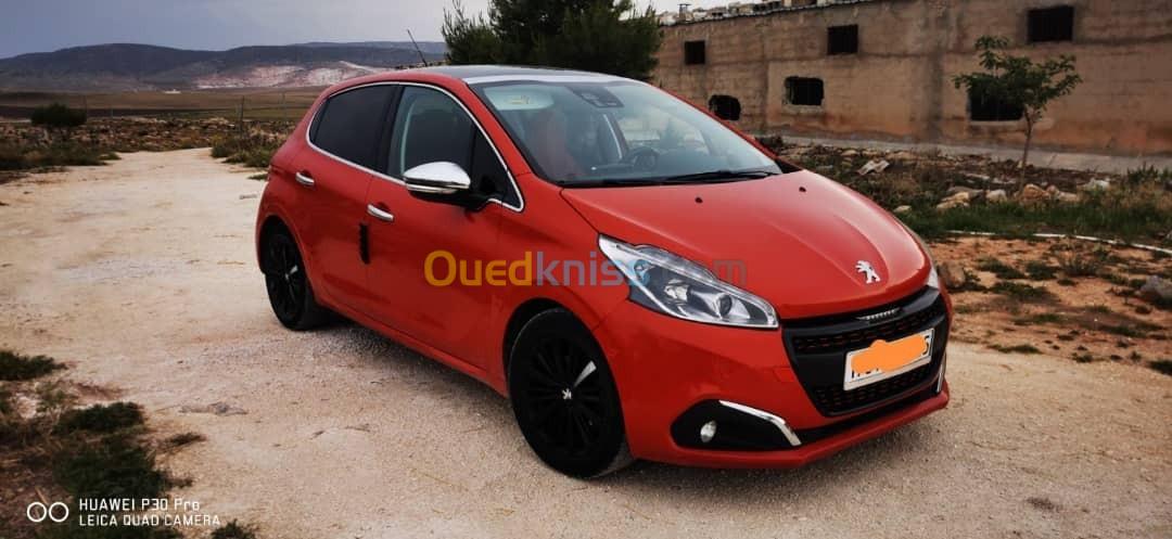 Peugeot 208 2015 Allure