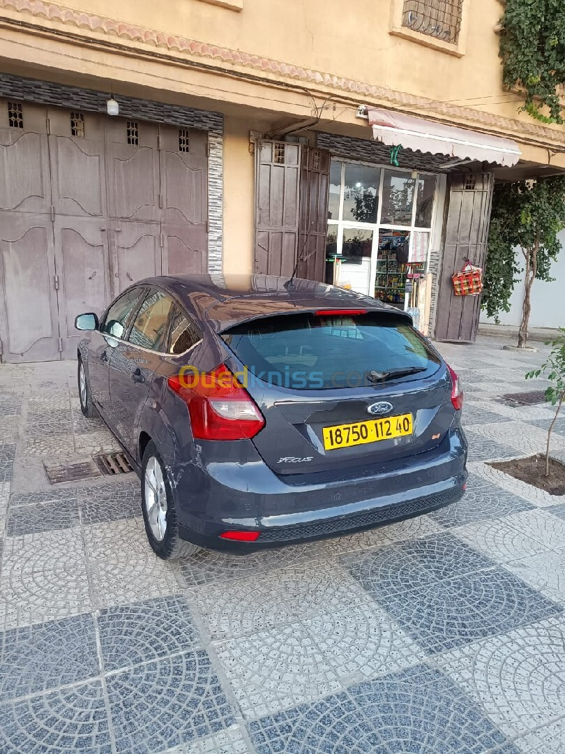 Ford Focus 4 portes 2012 