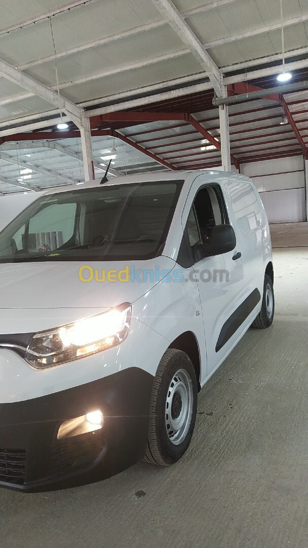 Fiat Doblo 2024 Dz