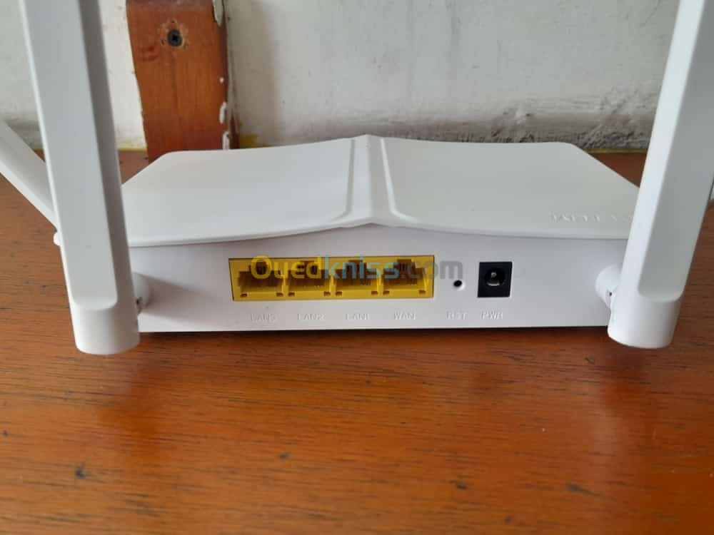 wifi repeater FEIYI AC2100