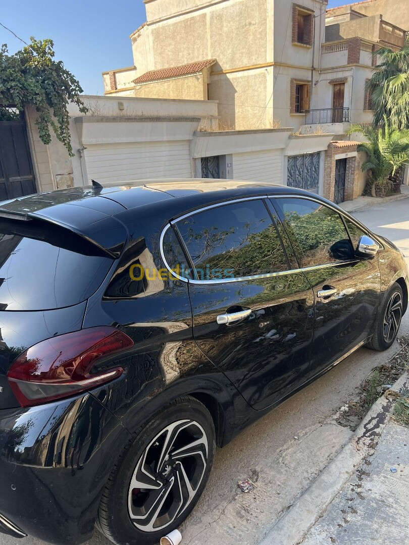 Peugeot 208 2015 GT Line