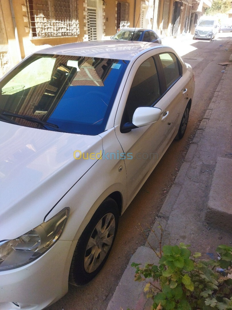 Peugeot 301 2013 Active