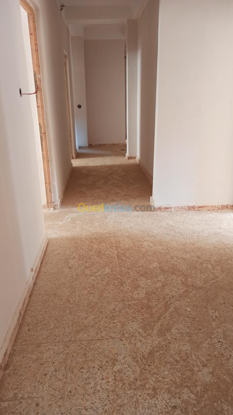 Vente Appartement F5 Skikda Ramdane djamel