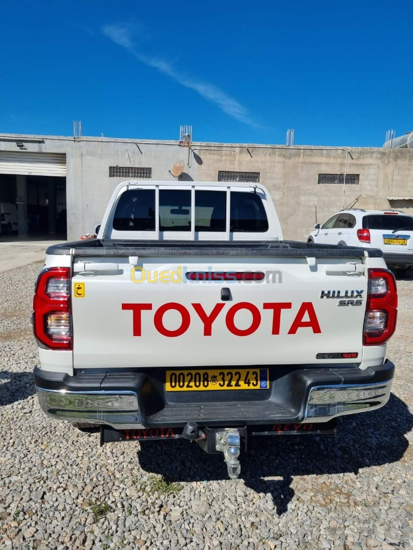 Toyota Hilux 2022 LEGEND DC 4x4