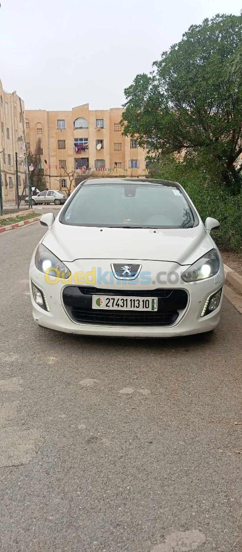 Peugeot 308 2013 المجمولة