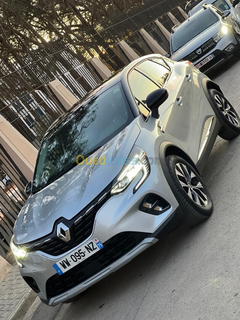 Renault Capture 2023 Silver