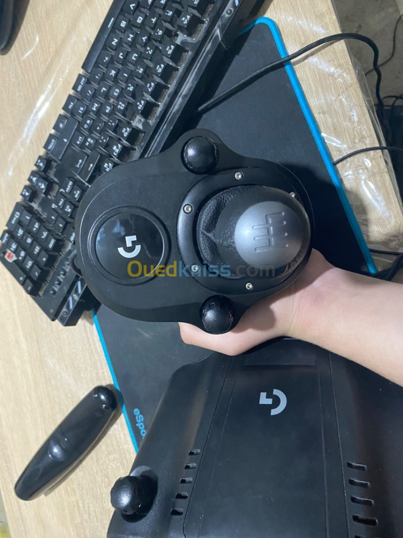 Logitech g923