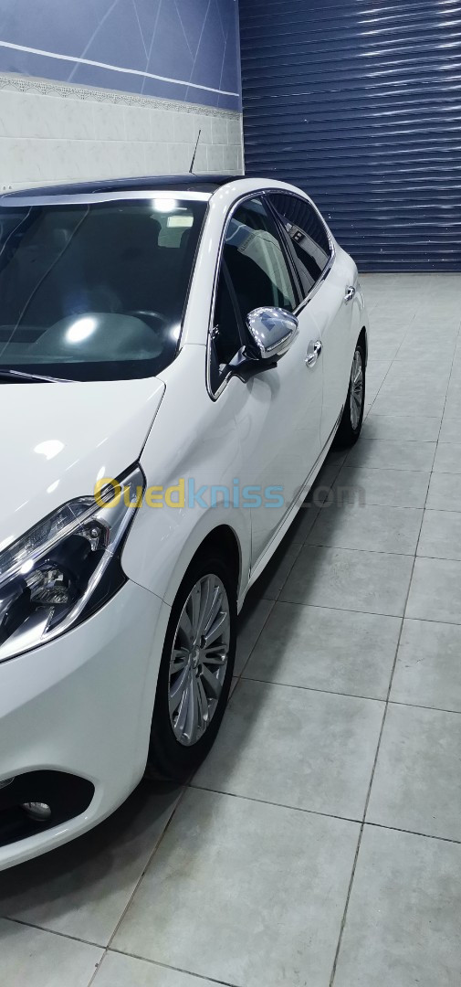 Peugeot 208 2020 Allure Facelift