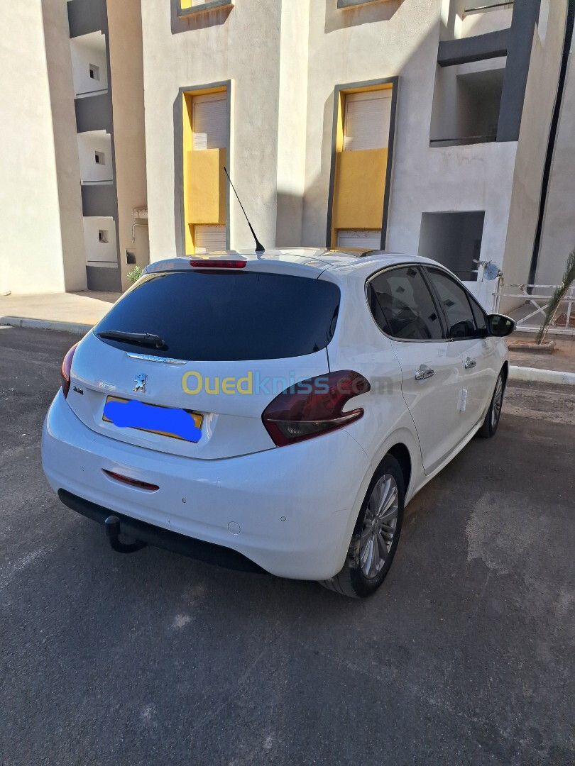 Peugeot 208 2018 Allure Facelift