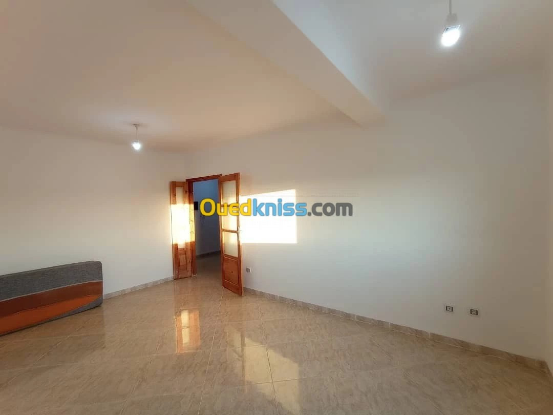 Location Appartement F4 Alger Bordj el bahri