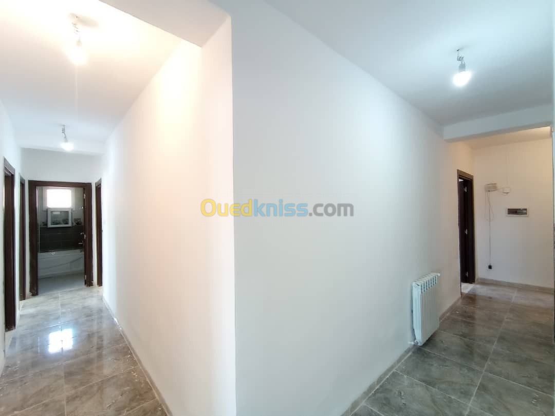 Location Appartement F4 Alger Bordj el bahri