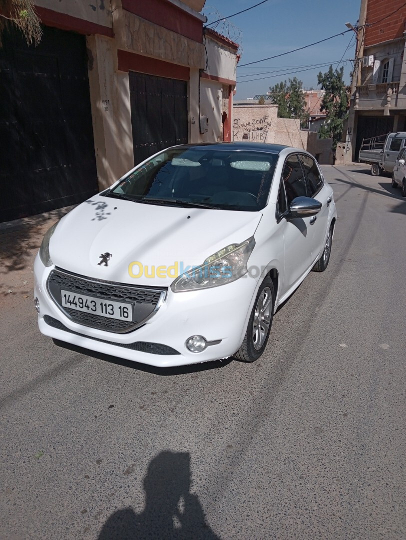 Peugeot 208 2013 Allure