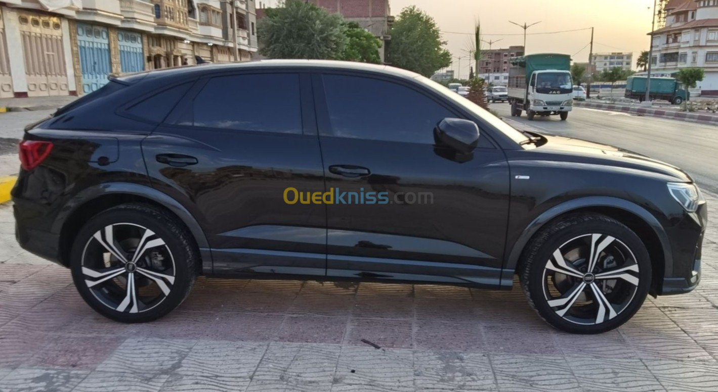 Audi Q3.  Black Black 2023 Quattro