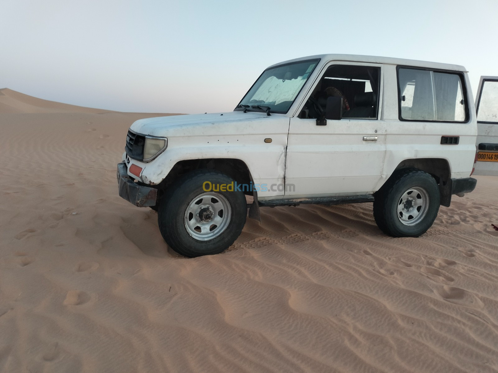 Toyota Land Cruiser 1995 Court