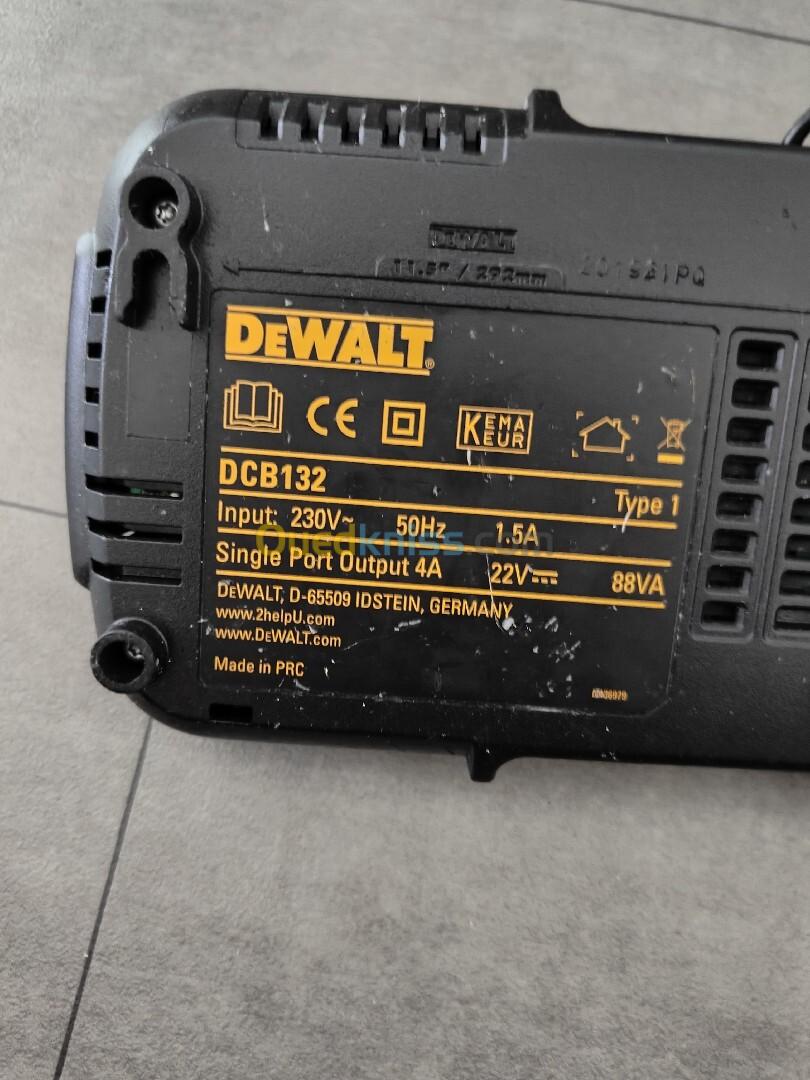 DeWalt chargeur batterie double 4A 