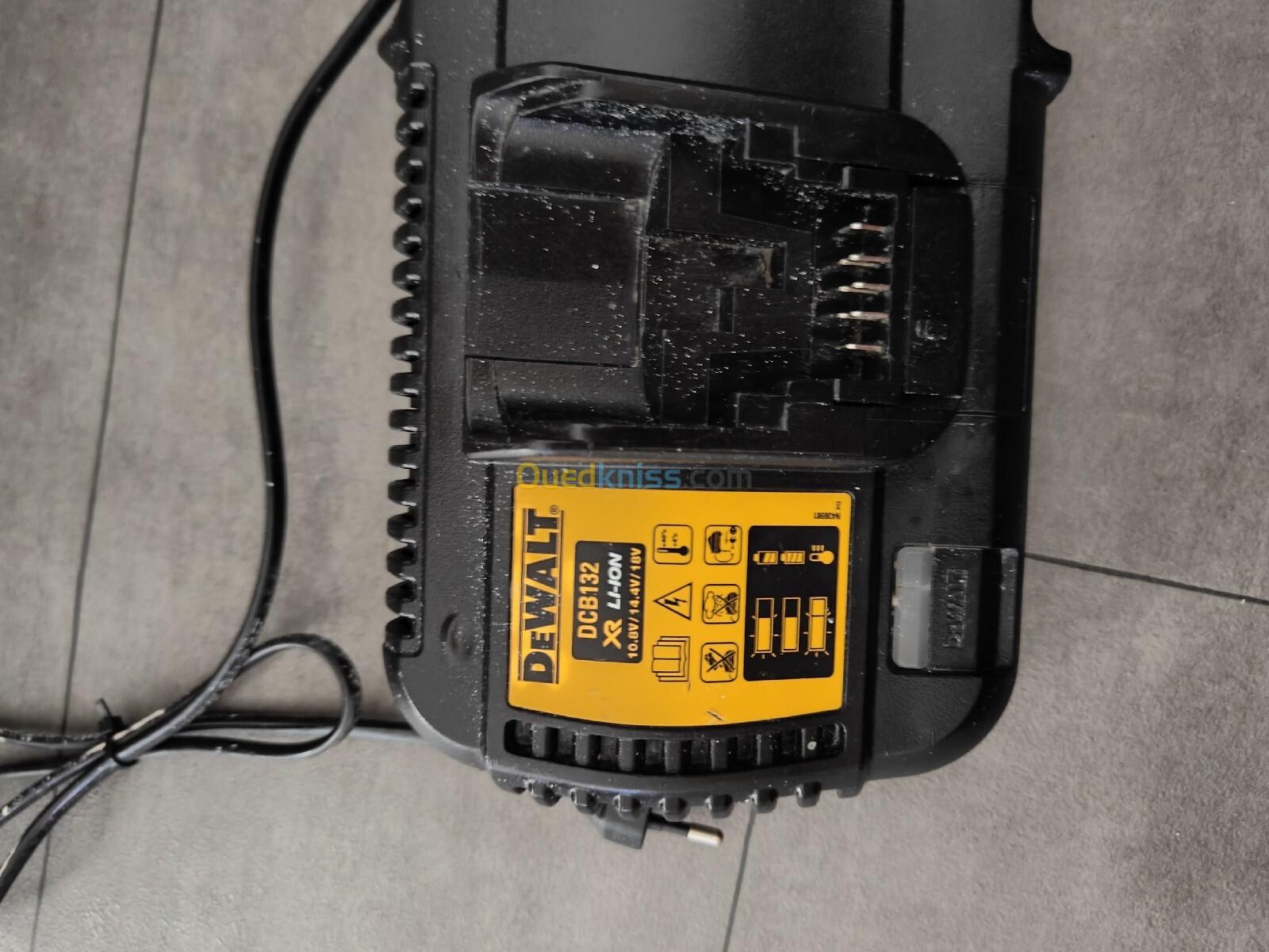 DeWalt chargeur batterie double 4A 