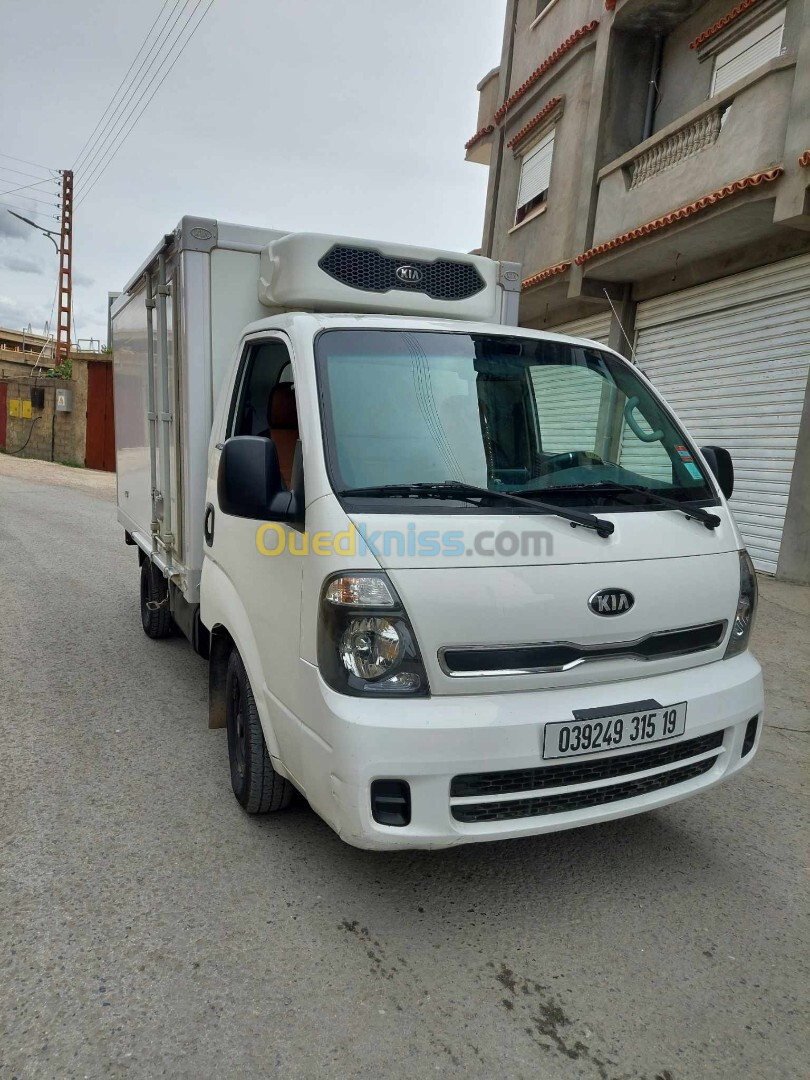 Kia K2700 frigo 2015