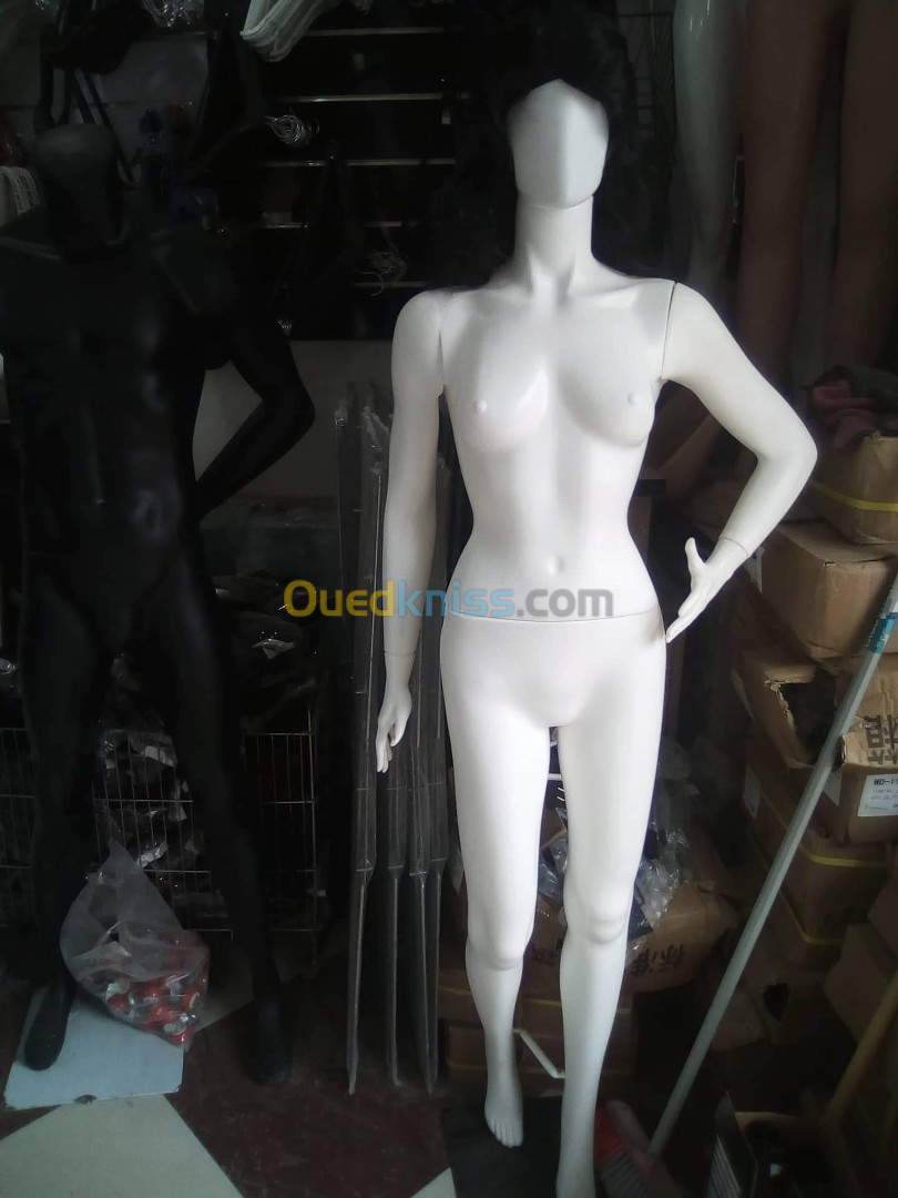 Mannequin / équipements de magasin s مانكا