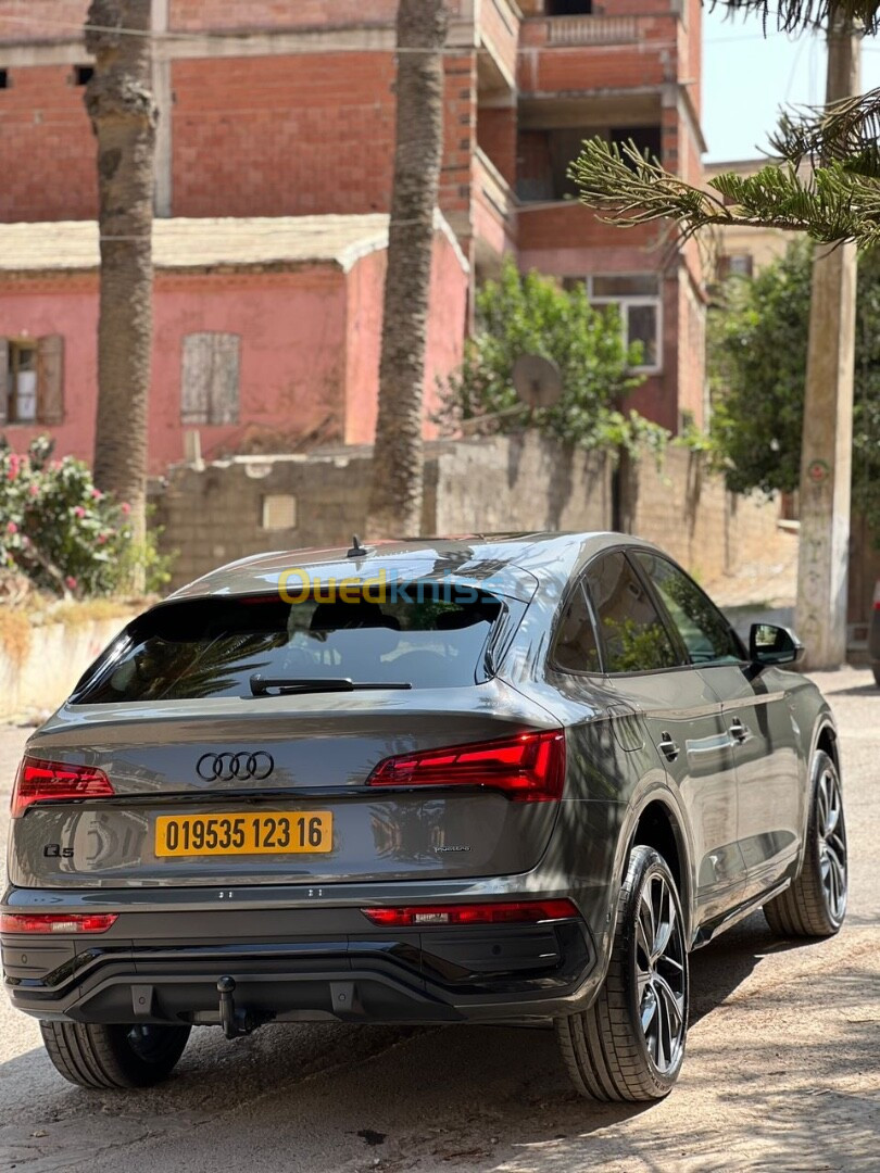 Audi Q5 2023 S line black édition