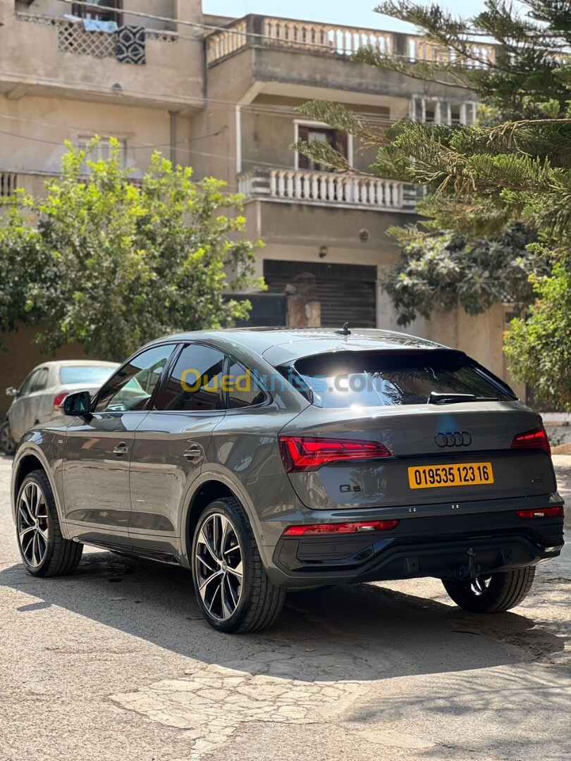 Audi Q5 2023 S line black édition