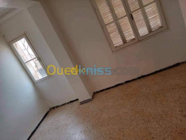 Location Appartement F3 Blida Soumaa