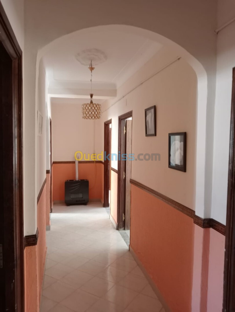 Location Appartement F4 Blida Blida