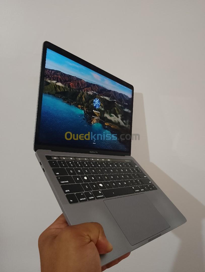 MacBook pro touch bar 2018