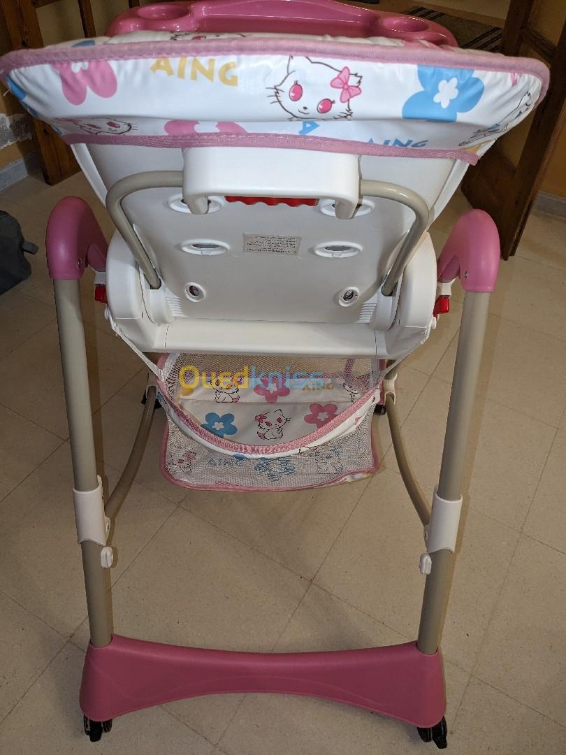 Chaise haute à manger pour bébé 