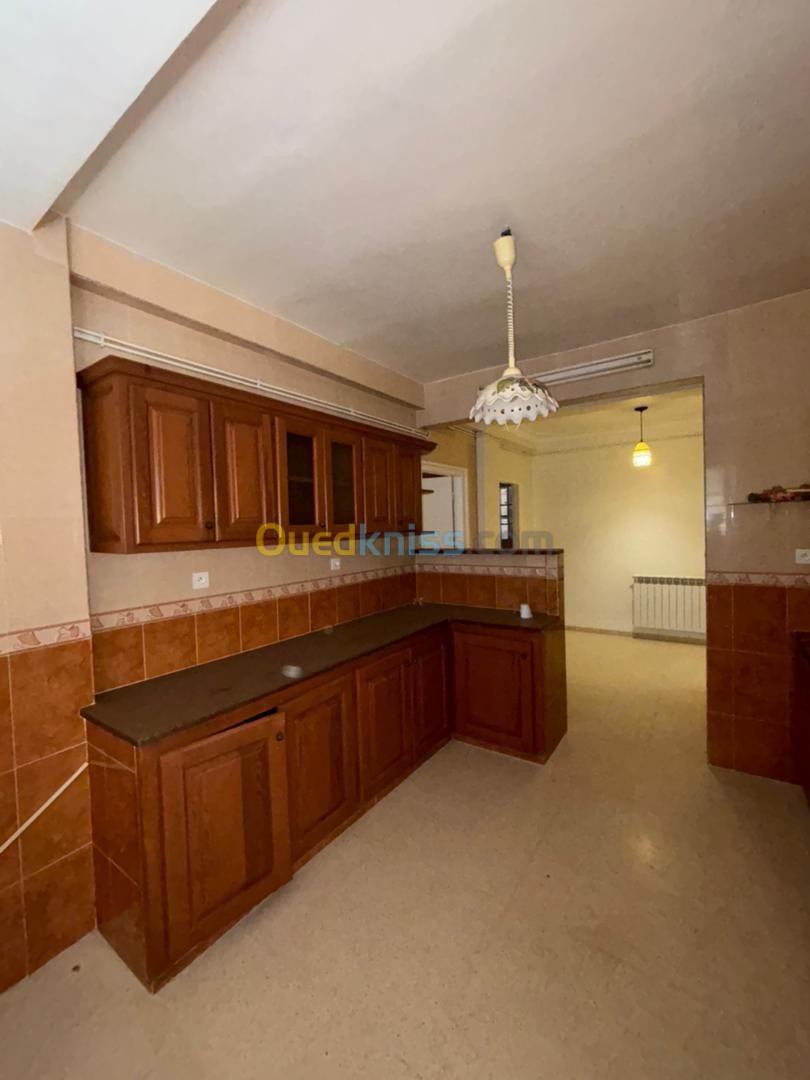 Location Appartement F4 Alger Draria