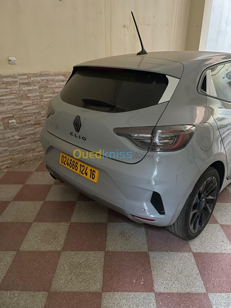 Renault Clio 2024 Alpine