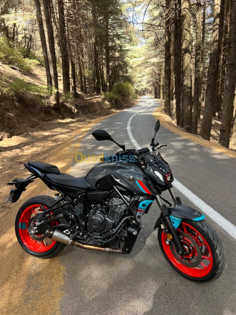 YAMAHA MT 07 2021