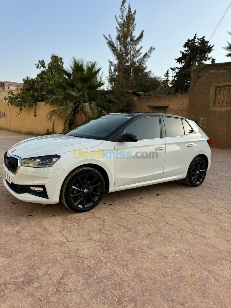 Skoda Fabia 2022 Style (avec toit panoramique)