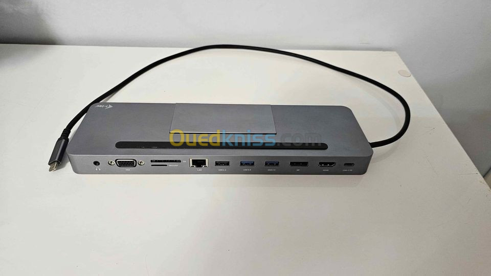 USB C Dock (hub) Station pour laptop