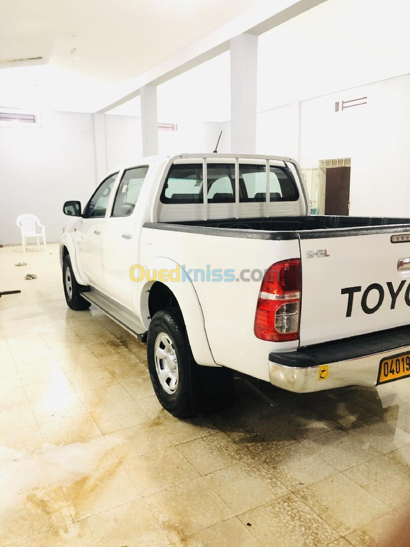 Toyota Hilux 2016 LEGEND SC 4x4