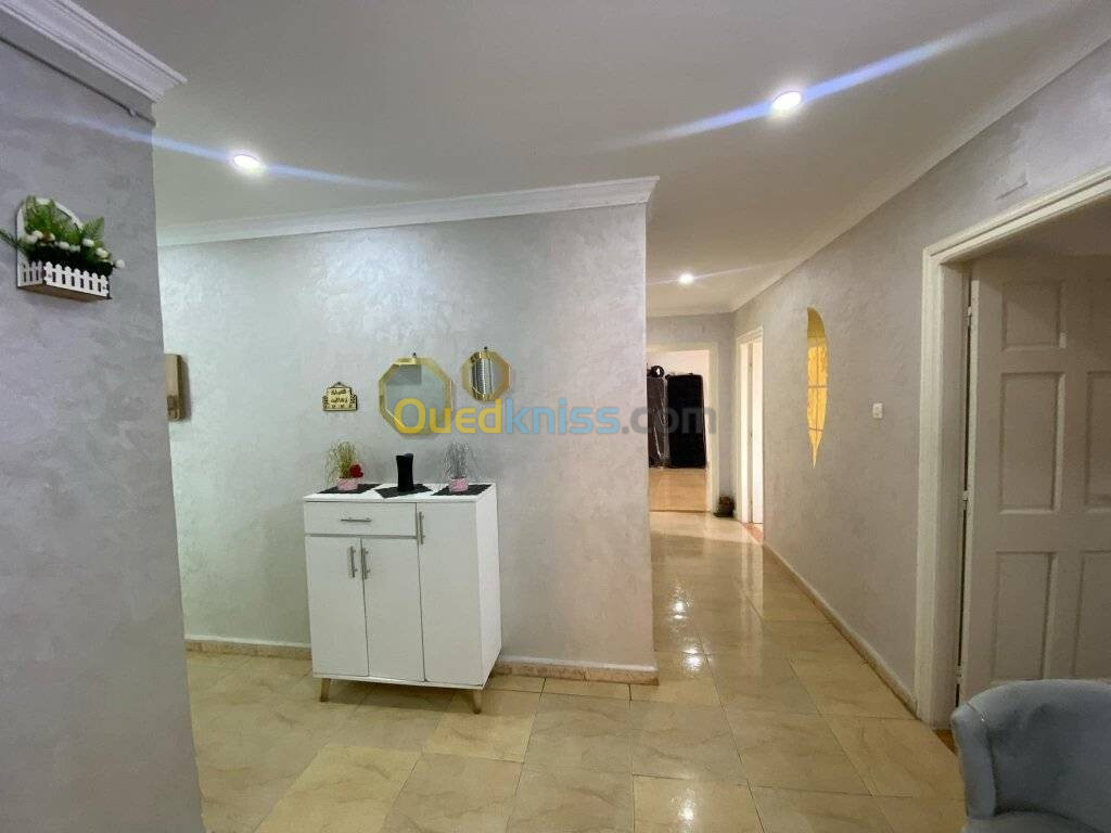 Vente Appartement F4 Oran Sidi chami