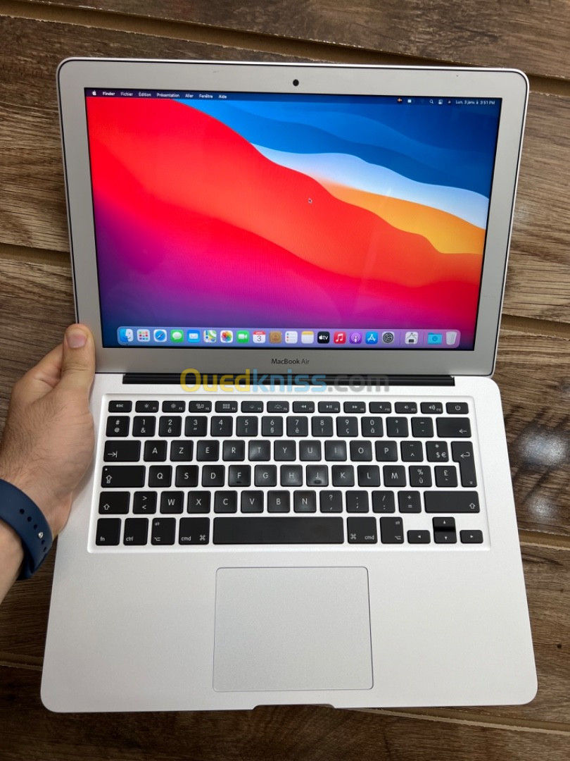 MacBook Air 2017 13" i5 - 8gb ram - 128gb ssd - intel hd graphics 