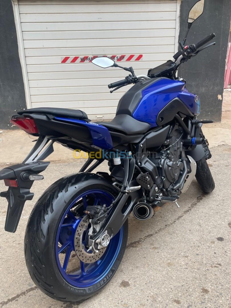 Yamaha Mt07 2022