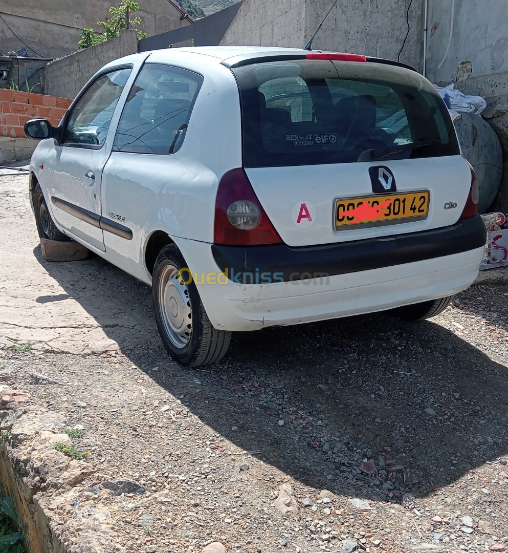 Renault Clio 2 2001 كليو ذبانة