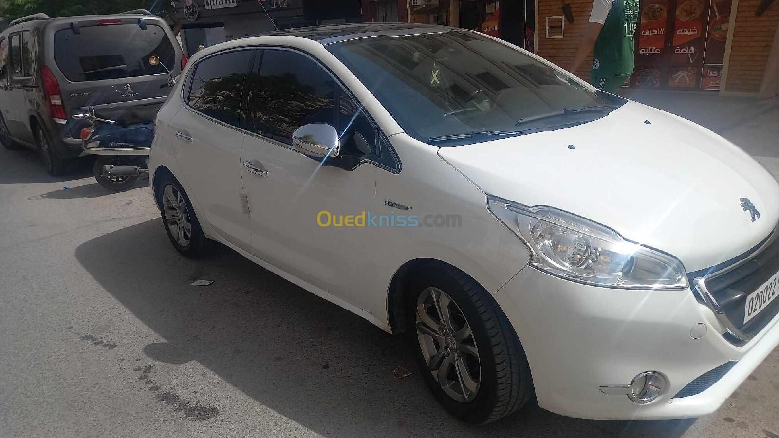 Peugeot 208 2014 Allure