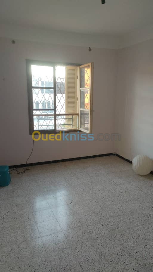 Location Appartement F3 Alger Bouzareah