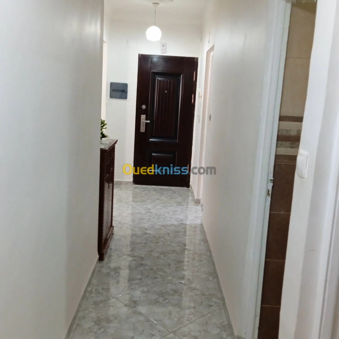 Location vacances Appartement F4 Alger Said hamdine